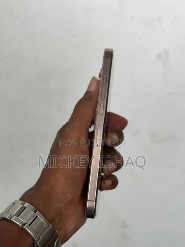 Apple iPhone 16 Pro Max (Used)