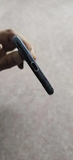 Samsung Galaxy S20FE (Used)