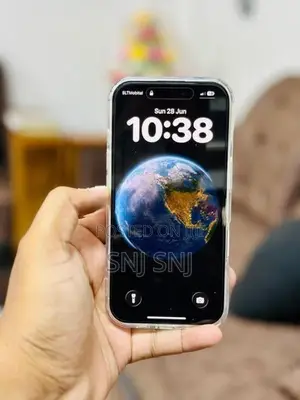 Apple iPhone 16 (Used)