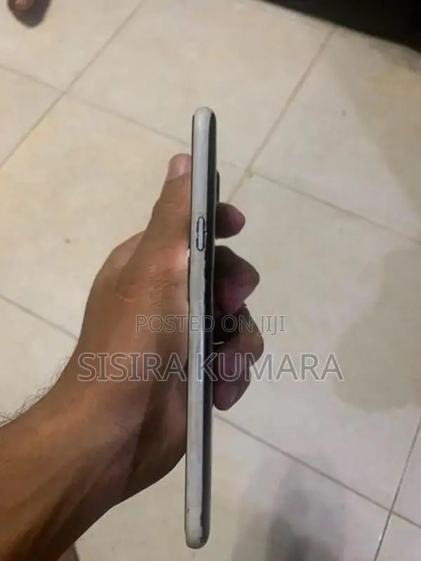 Samsung Galaxy J7 (Used)
