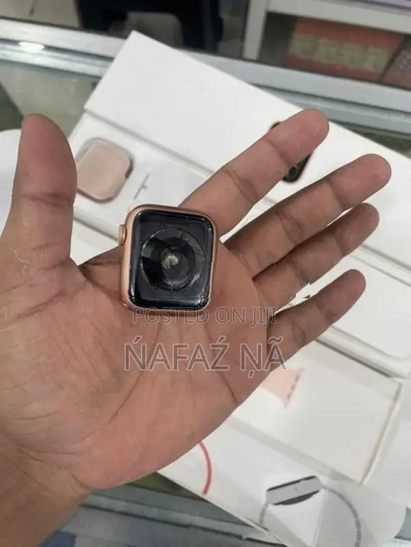 Apple iWatch Series 5