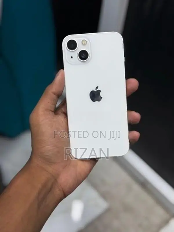 Apple iPhone 13 (Used)