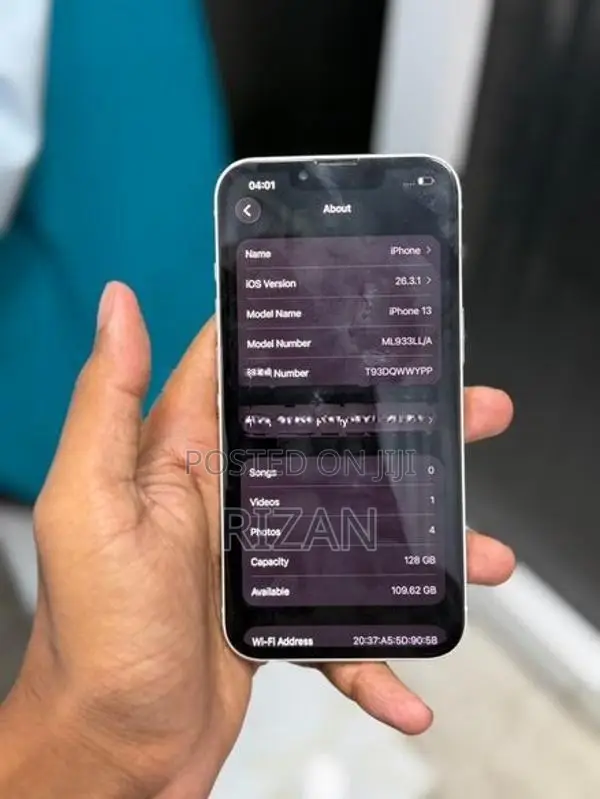 Apple iPhone 13 (Used)