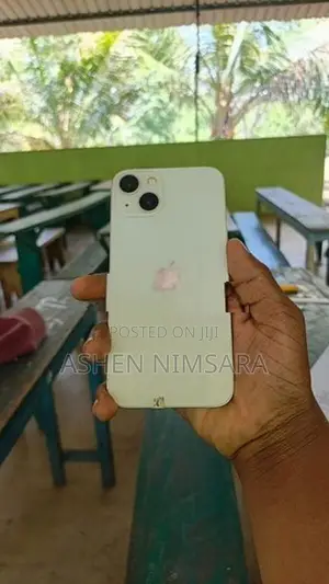 Apple iPhone 13 White (Used)