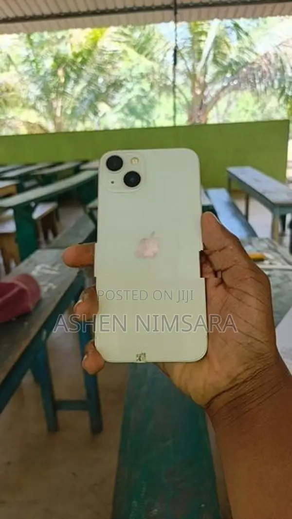 Apple iPhone 13 White (Used)