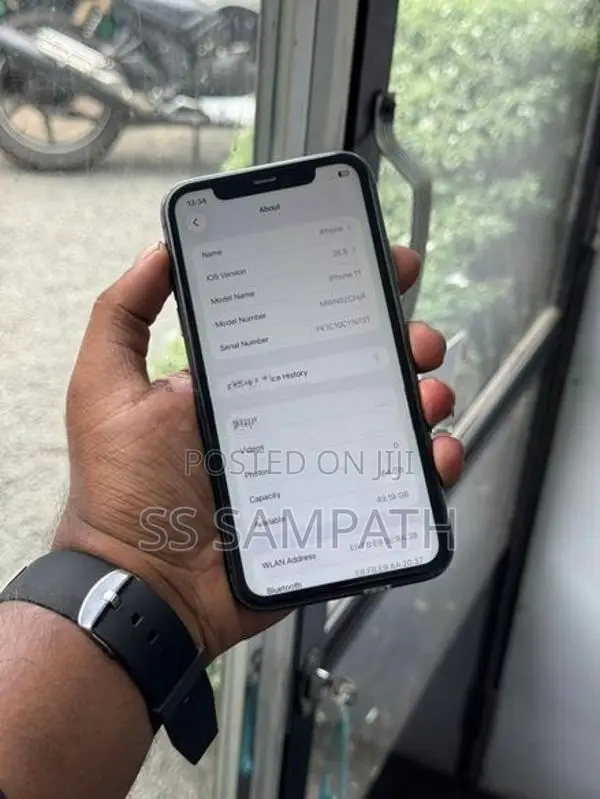 Apple iPhone 11 128GB (Used)