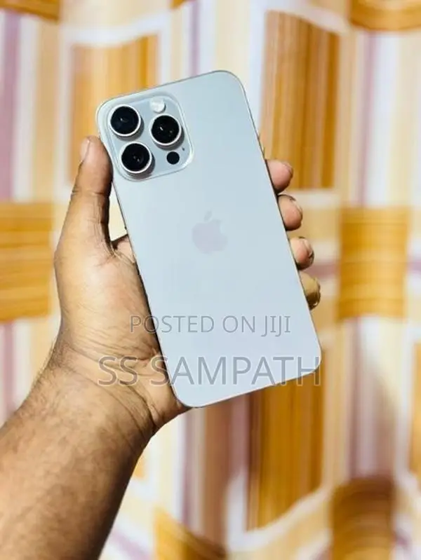 Apple iPhone 15 Pro Max 256GB (Used)