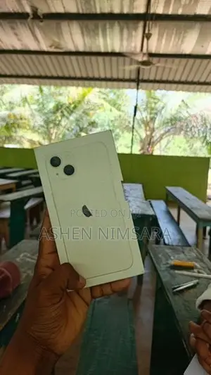 Apple iPhone 13 White (Used)