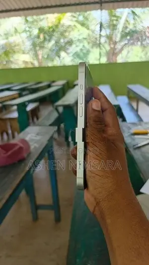 Apple iPhone 13 White (Used)