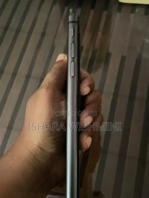 Apple iPhone 11 (Used)