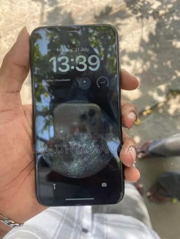 Apple iPhone X (Used)
