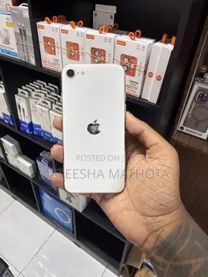 Apple iPhone SE 3 (Used)