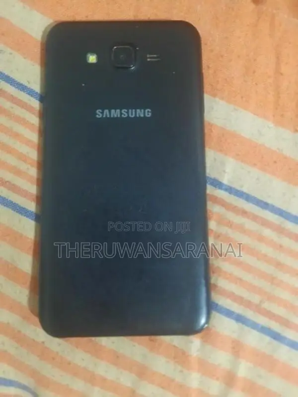 Samsung Galaxy J7 (Used)