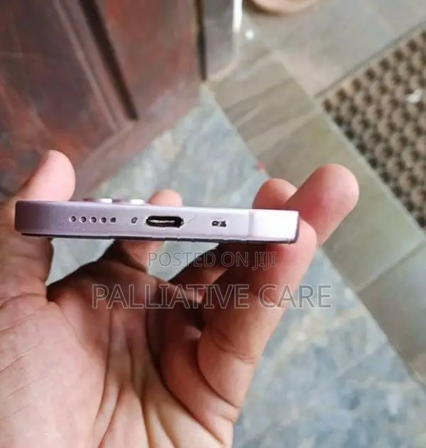 Apple iPhone 15 (Used)