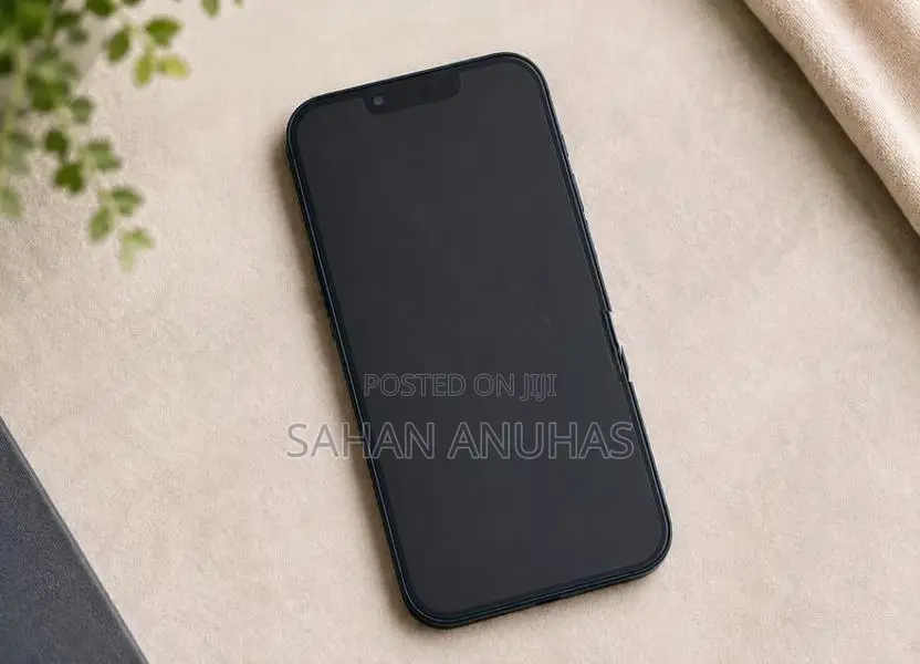 Apple iPhone 13 (Used)