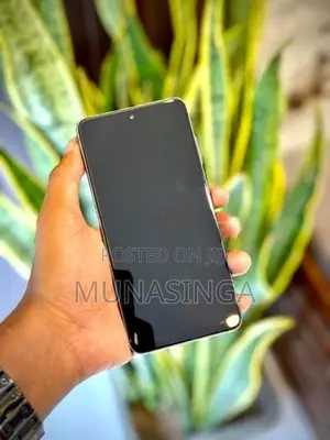 Samsung Galaxy S21 FE (Used)