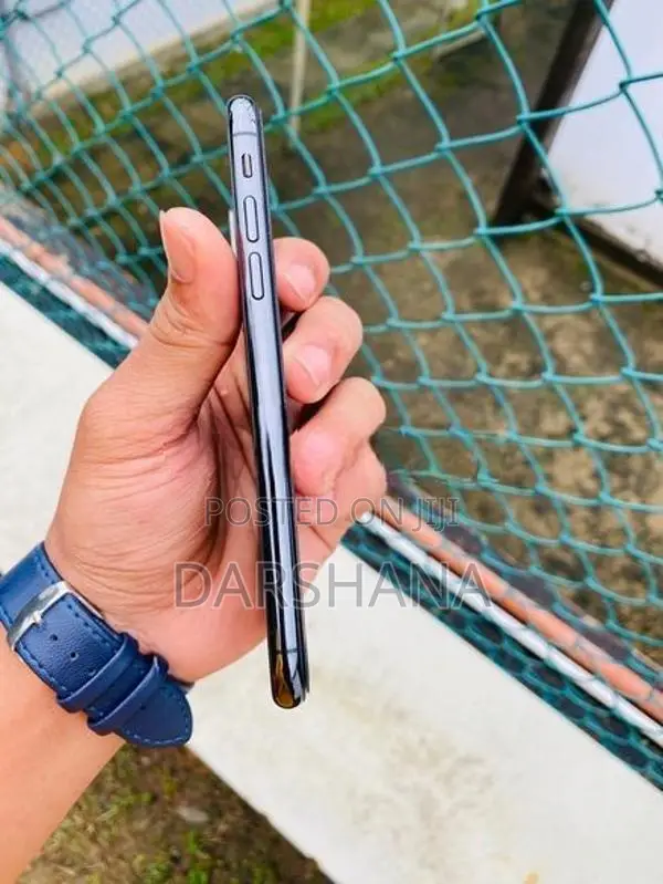Apple iPhone XS (Used)
