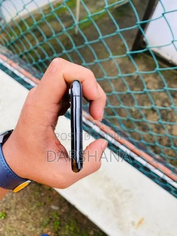 Apple iPhone XS (Used)
