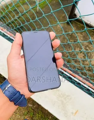 Apple iPhone XS (Used)