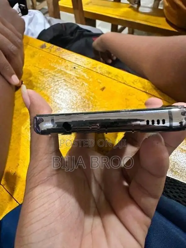 Samsung Galaxy S10 (Used)