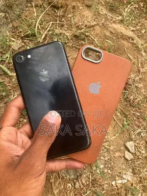 Apple iPhone 7 (Used)