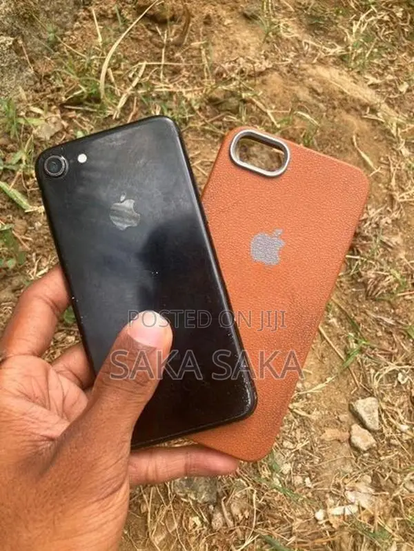 Apple iPhone 7 (Used)