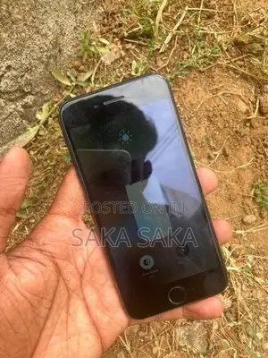 Apple iPhone 7 (Used)