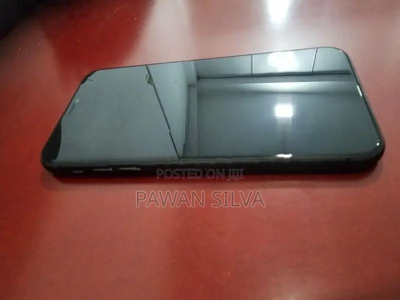 Apple iPhone 11 (Used)