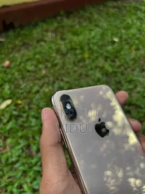 Apple iPhone XS (Used)