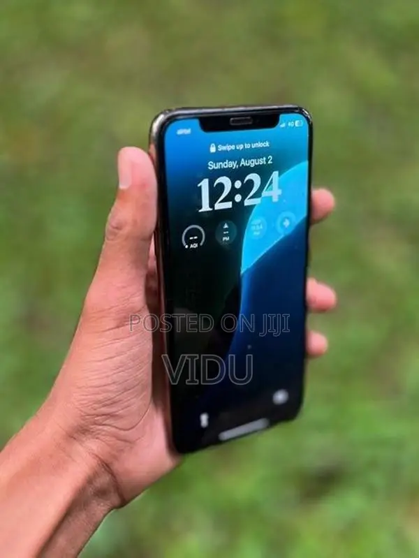 Apple iPhone XS (Used)