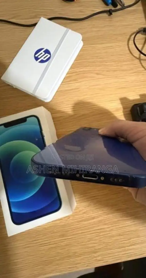 Apple iPhone 12 (Used)