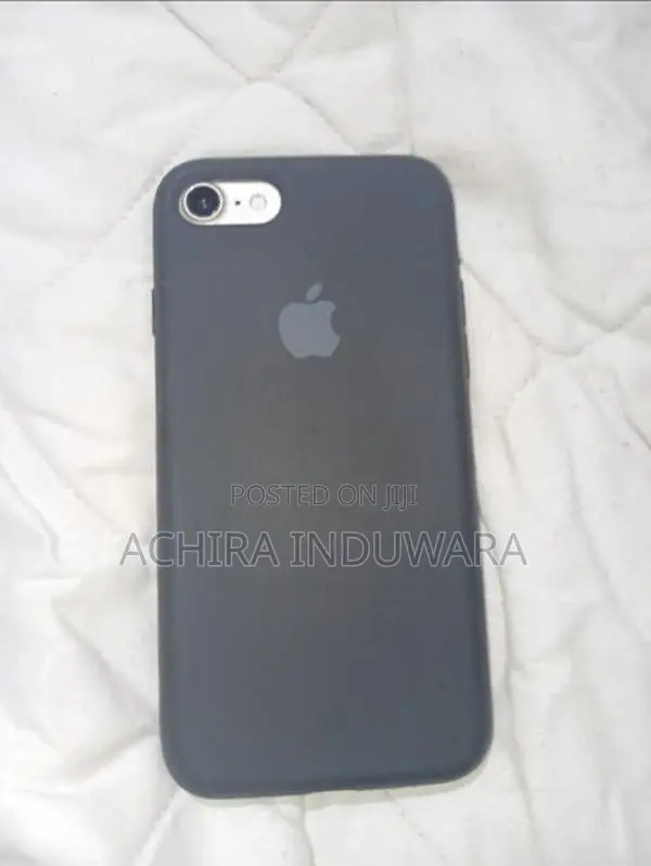Apple iPhone 7 (Used)