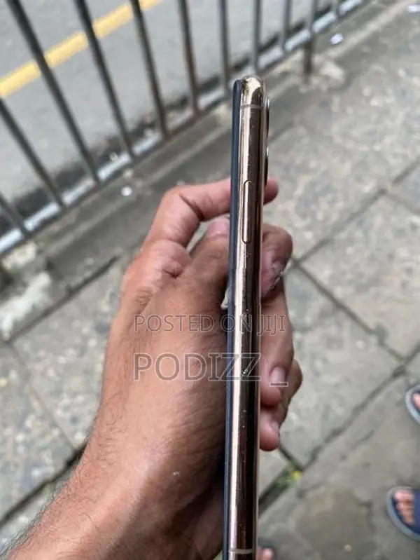 Apple iPhone 11 Pro (Used)