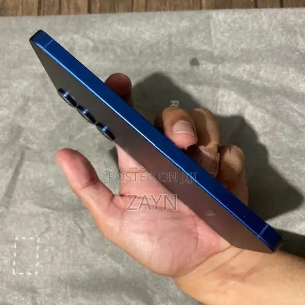 Samsung Galaxy S25 (Used)