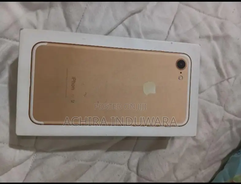 Apple iPhone 7 (Used)
