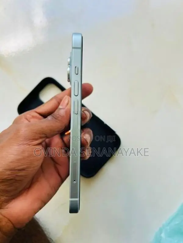 Apple iPhone 15 (Used)