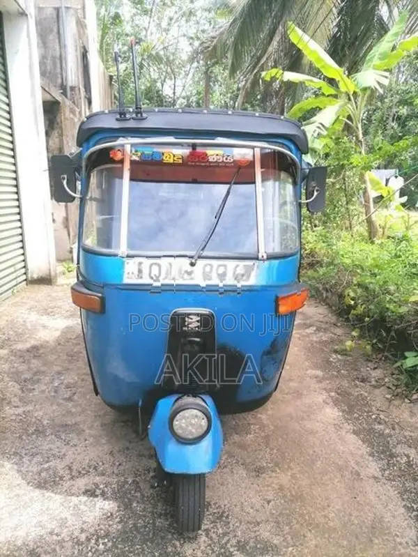 Bajaj RE 2005