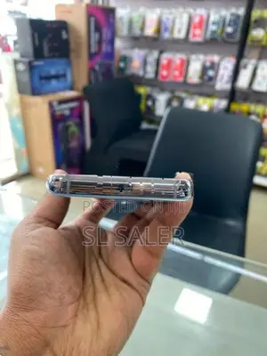 Samsung Galaxy S20 8GB 128GB (Used)