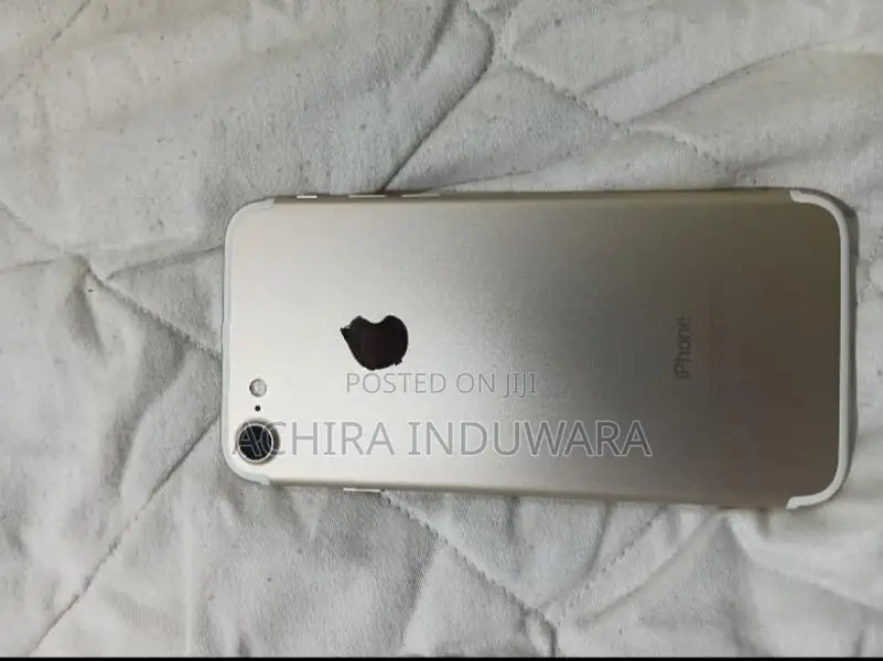Apple iPhone 7 (Used)