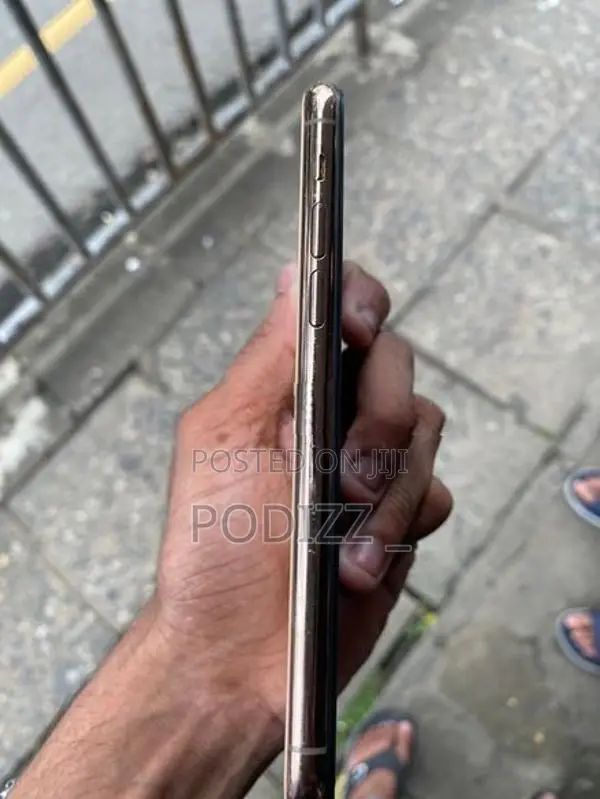 Apple iPhone 11 Pro (Used)