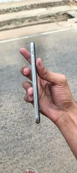 Apple iPhone XS (Used)