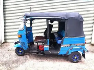 Bajaj RE 2005