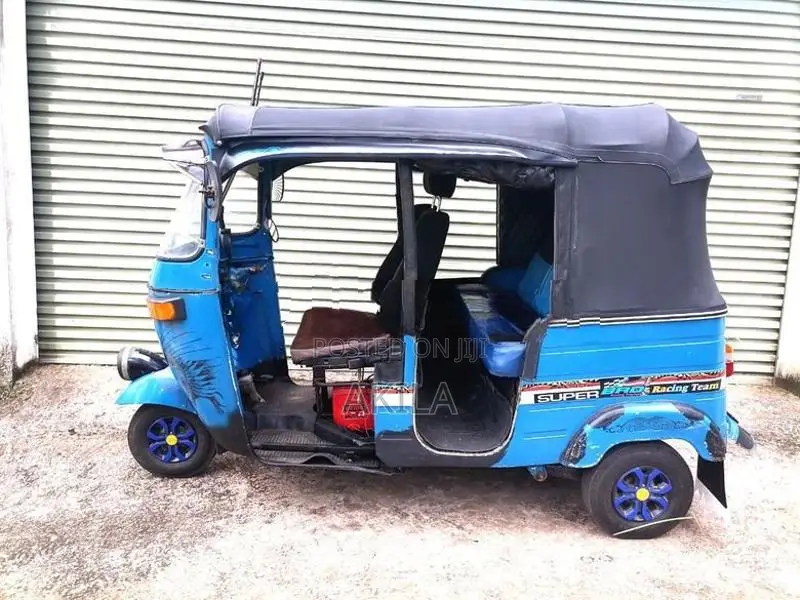 Bajaj RE 2005