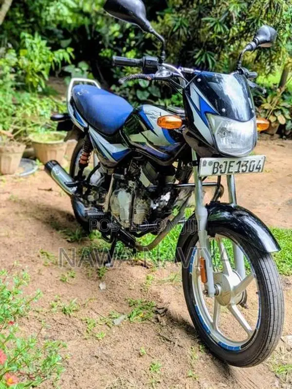 Bajaj CT100 2023