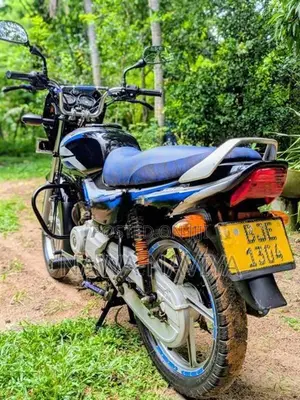 Bajaj CT100 2023