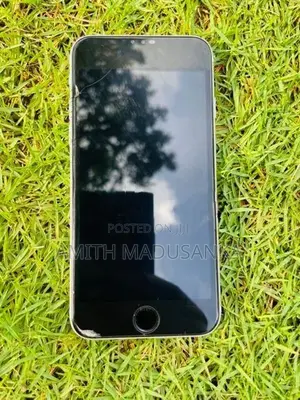 Apple iPhone SE 2 se2 (Used)