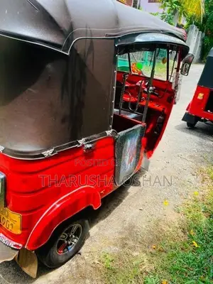 Bajaj RE 2008