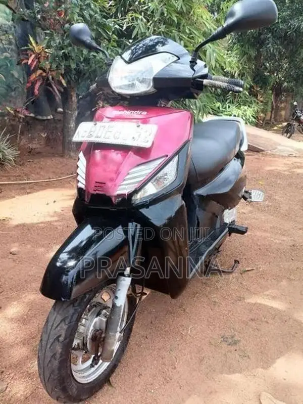 Mahindra Gusto 2015