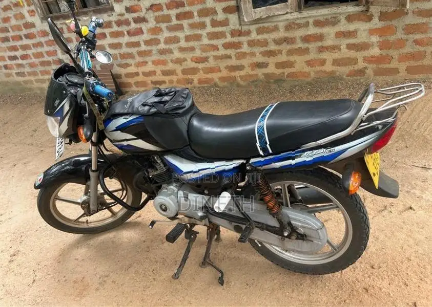 Bajaj CT100 2024