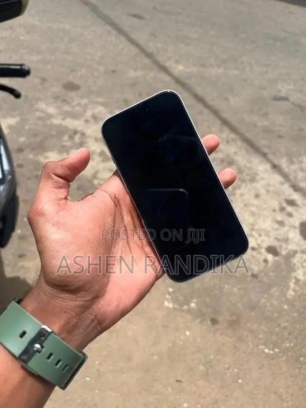 Apple iPhone 15 (Used)